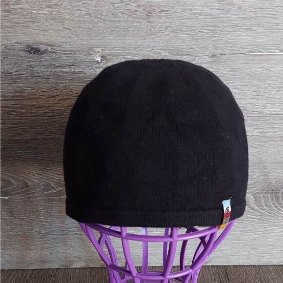 The North Face Black Unisex Skull Beanie - Picture 1 of 5
